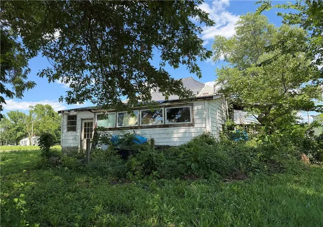 Photo 2 of Single family home for sale at Summer St, El Dorado Springs, MO 64744 | MLS# 2626165 | Listing updated on 2026-09-13