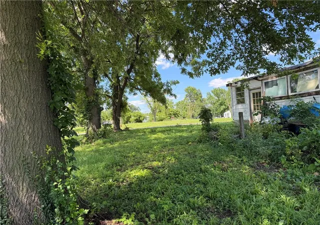 Photo 3 of Single family home for sale at Summer St, El Dorado Springs, MO 64744 | MLS# 2626165 | Listing updated on 2026-09-13