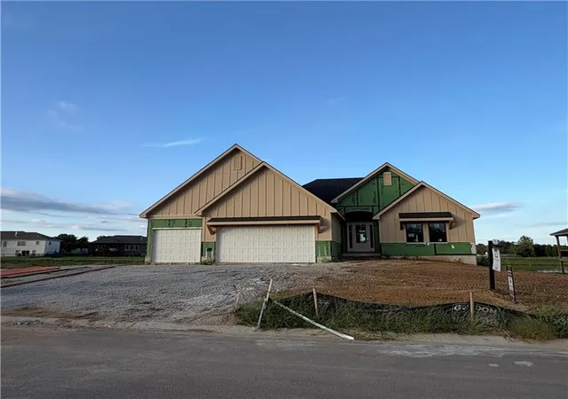 Photo 1 of Single family home for sale at 2335 Foxtail Dr, Kearney, MO 64060 | MLS# 2626179 | Listing updated on 2026-09-05