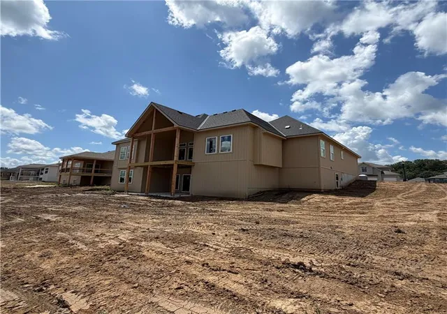 Photo 2 of Single family home for sale at 2335 Foxtail Dr, Kearney, MO 64060 | MLS# 2626179 | Listing updated on 2026-09-05