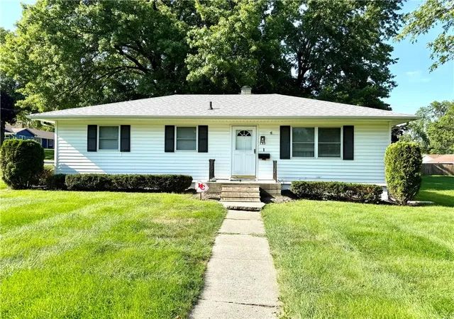 1st image of 733 W Thompson St, Maryville, MO 64468 | MLS# 2626183