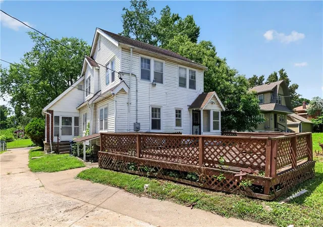Photo 3 of Single family home for sale at 1706 E 76th Street, Kansas City, MO 64131 | MLS# 2626191 | Listing updated on 2026-09-03