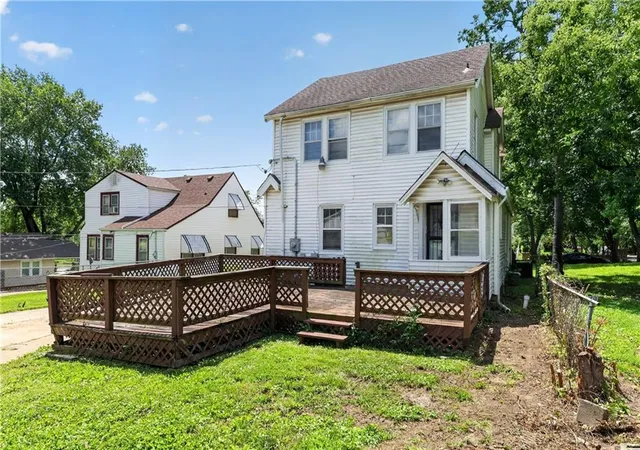 Photo 3 of Sale Pending at 1706 E 76th Street, Kansas City, MO 64131 | MLS# 2626191 | Listing updated on 2026-10-27