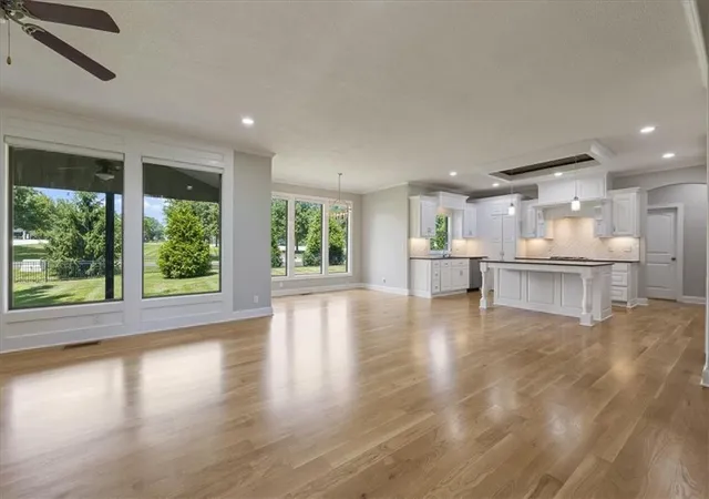 5th image of 9106 W 165Th Ter, Overland Park, KS 66085 | MLS# 2626201