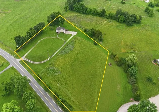 3rd image of 2416 S Outer Belt Rd, Oak Grove, MO 64075 | MLS# 2626203