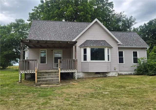 Homes for sale in Leeton, MO | 422 S Graham St, Leeton, MO 64761 | MLS# 2626215