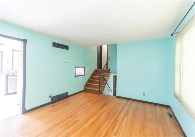 Photo 3 of Sale Pending at 8307 E 92nd Terrace, Kansas City, MO 64138 | MLS# 2626220 | Listing updated on 2026-08-21
