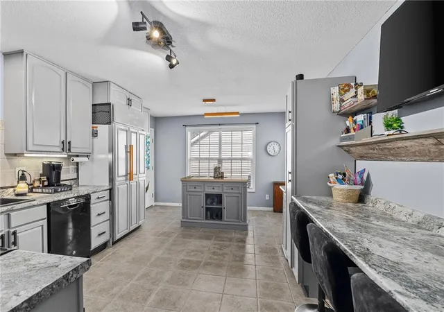 Photo 3 of Single family home for sale at 3503 Easy St, Saint Joseph, MO 64503 | MLS# 2626236 | Listing updated on 2026-09-04