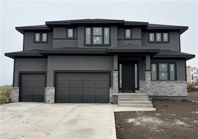 Photo 1 of Single family home for sale at 16965 W 172nd Terrace, Olathe, KS 66062 | MLS# 2626239 | Listing updated on 2026-10-18