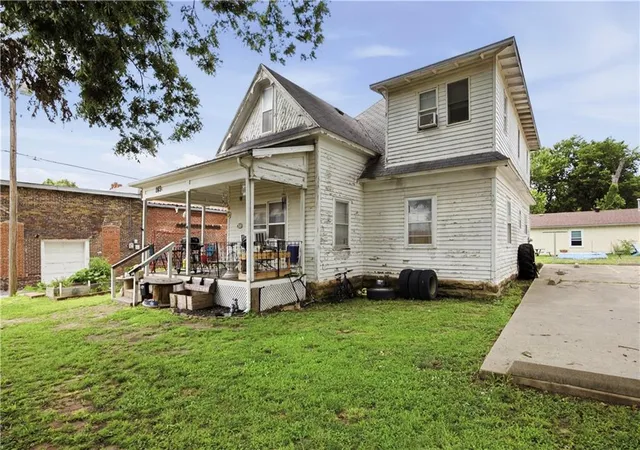 4th image of 113 N 7Th St, Neodesha, KS 66757 | MLS# 2626240
