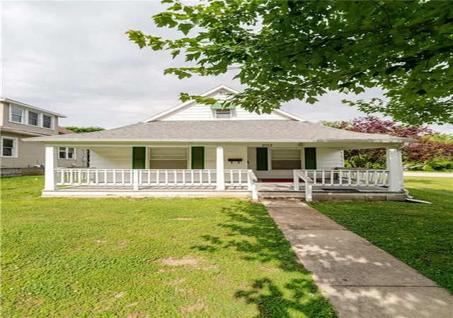 Homes for sale in Atchison, KS | 1017 S 5Th St, Atchison, KS 66002 | MLS# 2626247
