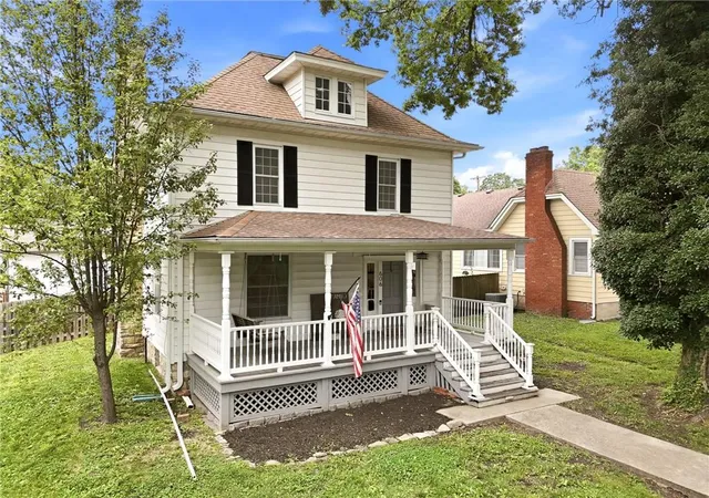 Homes for sale in Paola, KS | 606 E Peoria St, Paola, KS 66071 | MLS# 2626254