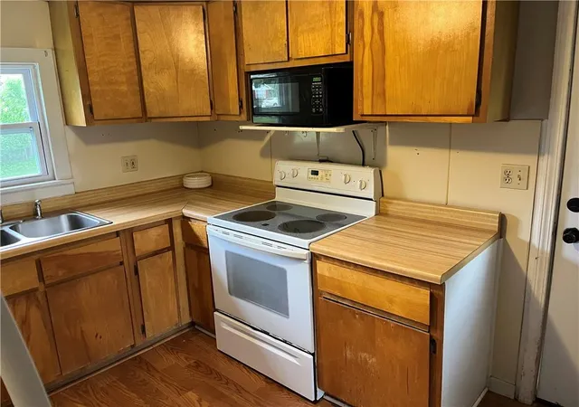 4th image of 341 W 4Th St, Wellsville, KS 66092 | MLS# 2626259