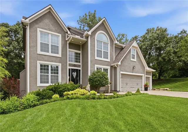 3rd image of 5710 Pflumm Rd, Shawnee, KS 66216 | MLS# 2626264