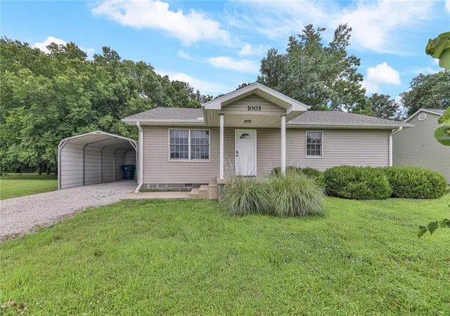 Homes for sale in Caney, KS | 1003 S Ridgeway St, Caney, KS 67333 | MLS# 2626265