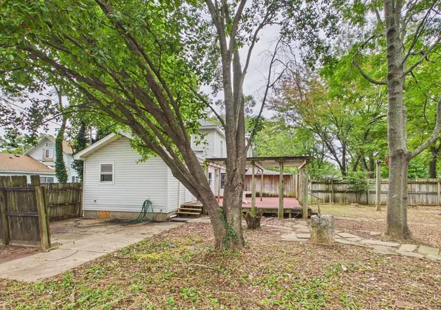 5th image of 604 S Clark St E, Fort Scott, KS 66701 | MLS# 2626278