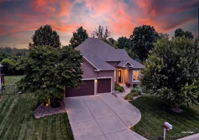 Homes for sale in Basehor, KS | 6989 141st St, Basehor, KS 66007 | MLS# 2626281