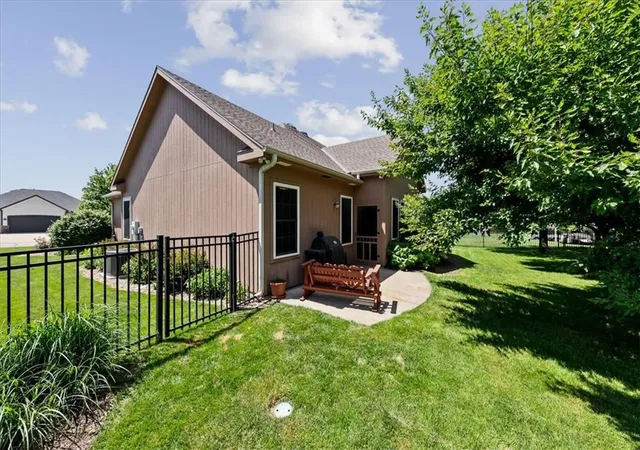 Homes for sale in Basehor, KS | 6989 141St St, Basehor, KS 66007 | MLS# 2626281