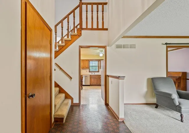 2nd image of 9213 W 117th Ter, Overland Park, KS 66210 | MLS# 2626284