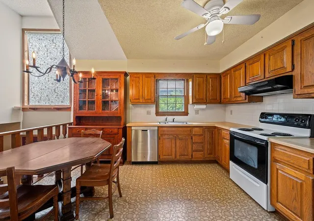 5th image of 9213 W 117Th Ter, Overland Park, KS 66210 | MLS# 2626284