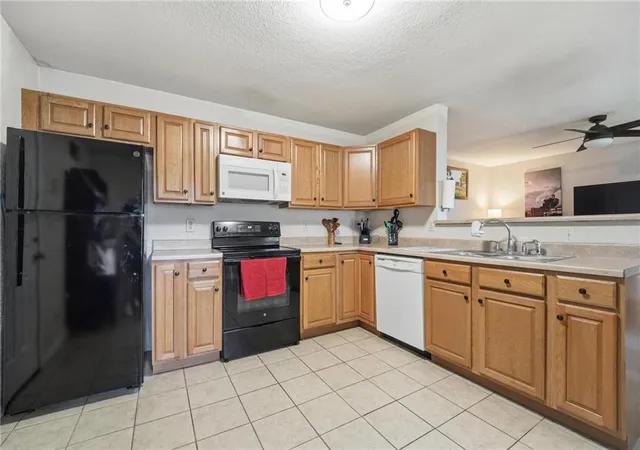Homes for sale in Lawrence, KS | 1801 Maple Ln, Lawrence, KS 66044 | MLS# 2626294