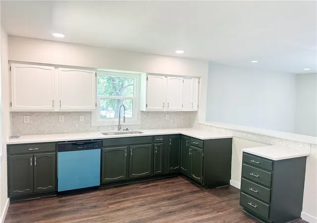 Homes for sale in Brookfield, MO | 150 E Circle Dr, Brookfield, MO 64628 | MLS# 2626304