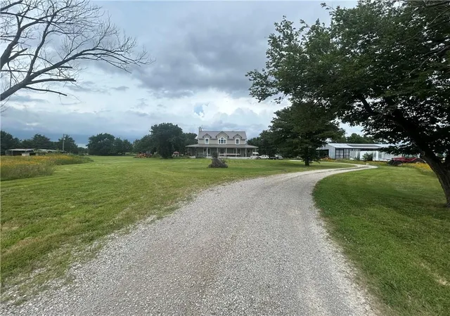 4th image of 2551 Cr 2000 N/A, Caney, KS 67333 | MLS# 2626305