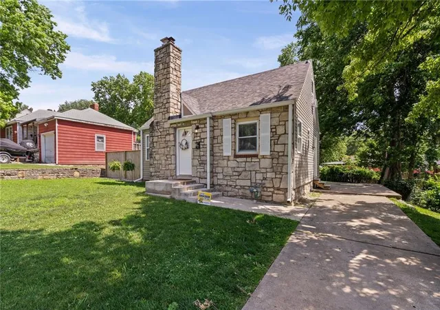 3rd image of 4317 Troup Ave, Kansas City, KS 66102 | MLS# 2626311