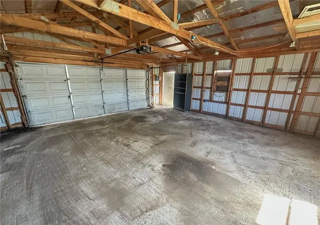 26th image of 1609 S Evergreen Ave, Chanute, KS 66720 | MLS# 2626316