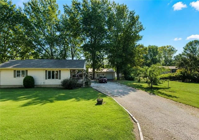 Homes for sale in Peculiar, MO | 24719 S King Rd, Peculiar, MO 64078 | MLS# 2626323
