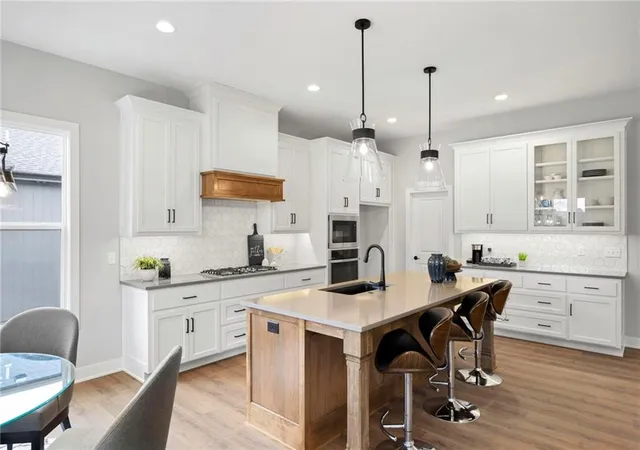 Photo 3 of Sale Pending at 17135 S Barstow St, Olathe, KS 66062 | MLS# 2626325 | Listing updated on 2026-09-27