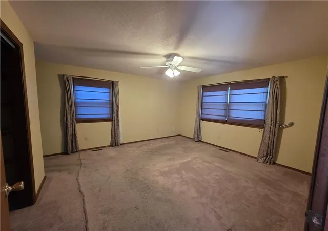 Homes for sale in Ottawa, KS | 1542 S Elm St, Ottawa, KS 66067 | MLS# 2626338