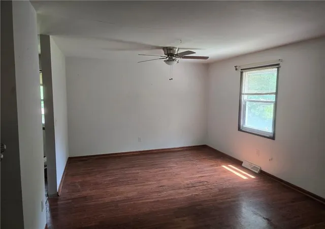 Photo 3 of Single family home for sale at 4859 Nw Misty Ln, Kansas City, MO 64151 | MLS# 2626348 | Listing updated on 2026-09-12