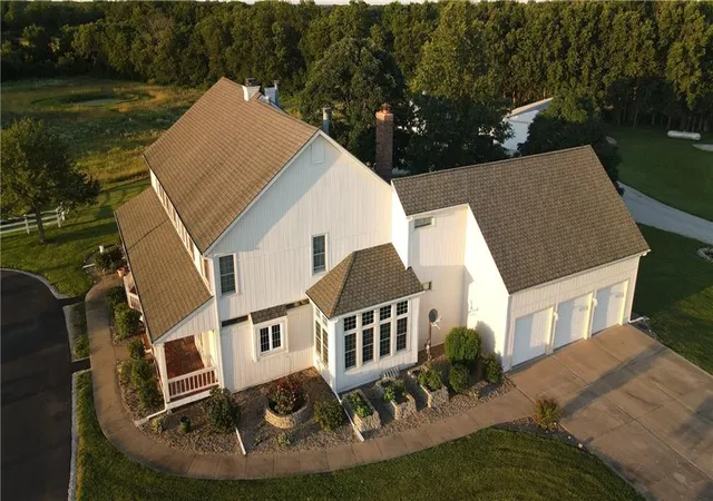 3rd image of 21515 S Prospect Ave, Cleveland, MO 64734 | MLS# 2626349
