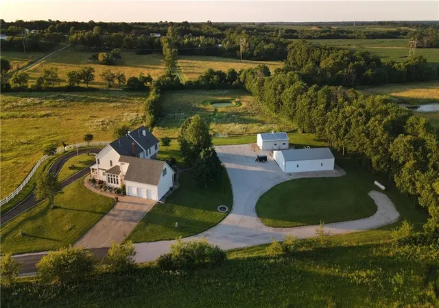 5th image of 21515 S Prospect Ave, Cleveland, MO 64734 | MLS# 2626349