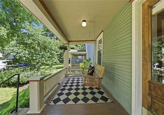 Homes for sale in Lawrence, KS | 817 Maine St, Lawrence, KS 66044 | MLS# 2626351