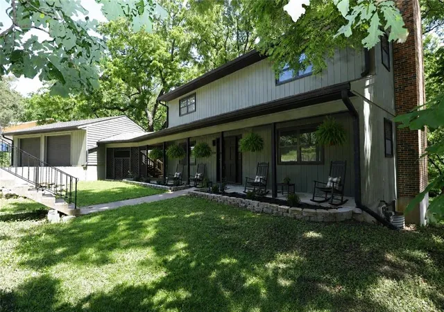 Homes for sale in Lawrence, KS | 2729 Stratford Rd, Lawrence, KS 66049 | MLS# 2626353