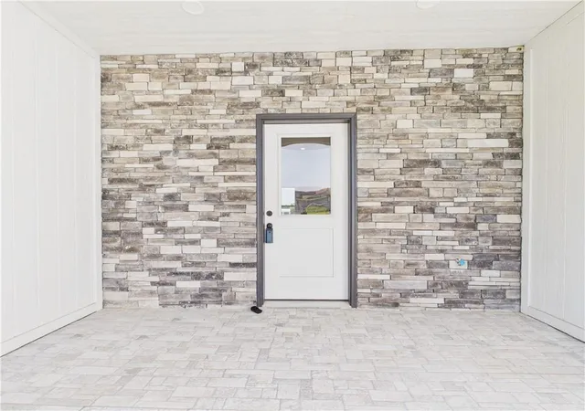 Photo 3 of Single family home for sale at 125 Nw 171 Road, Warrensburg, MO 64093 | MLS# 2626356 | Listing updated on 2026-09-13