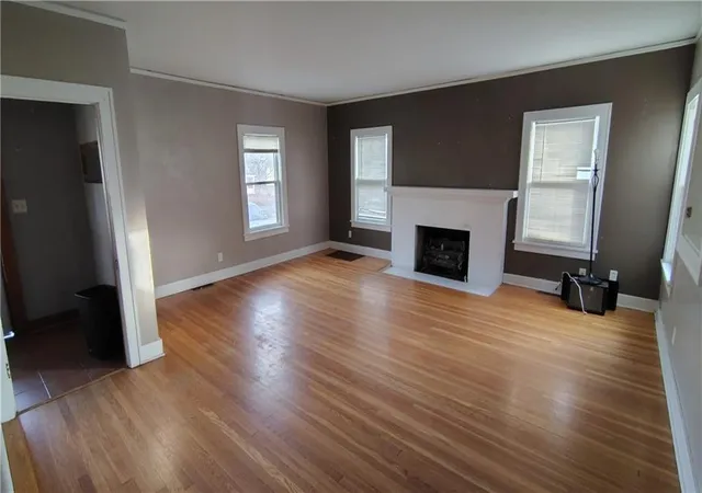3rd image of 909 State St, Emporia, KS 66801 | MLS# 2626362