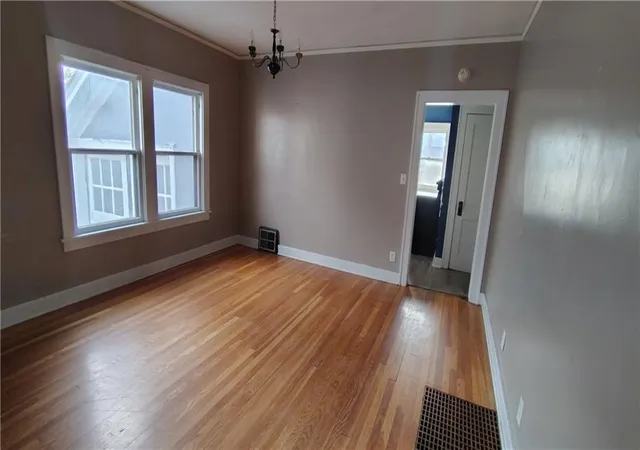 4th image of 909 State St, Emporia, KS 66801 | MLS# 2626362