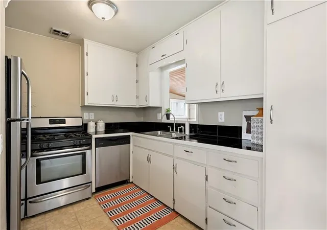 3rd image of 704 S Cedar St, Belton, MO 64012 | MLS# 2626364