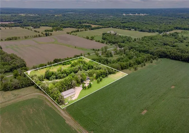 Photo 2 of Single family home for sale at 6301 E 285th Street, Freeman, MO 64746 | MLS# 2626365 | Listing updated on 2026-09-16