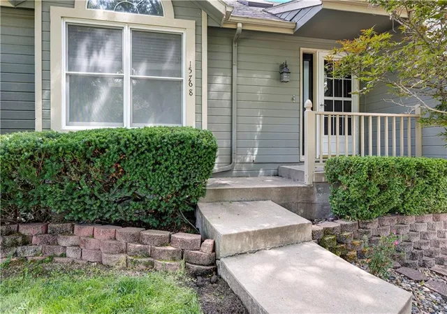 28th image of 15768 Horton Ct, Overland Park, KS 66223 | MLS# 2626367