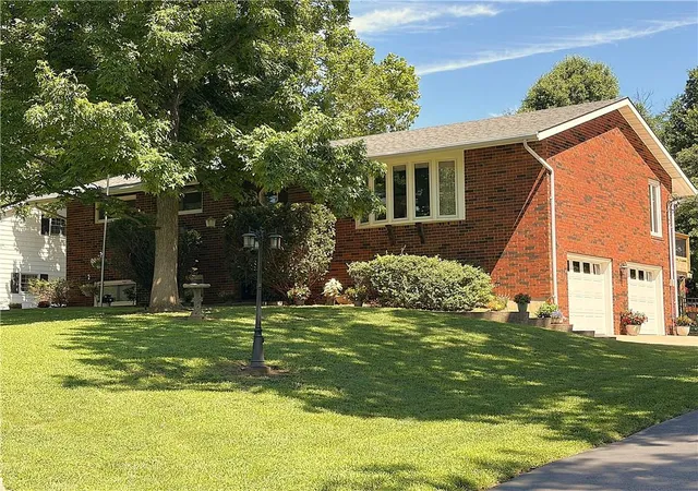 2nd image of 21 Se 215 Rd, Warrensburg, MO 64093 | MLS# 2626397