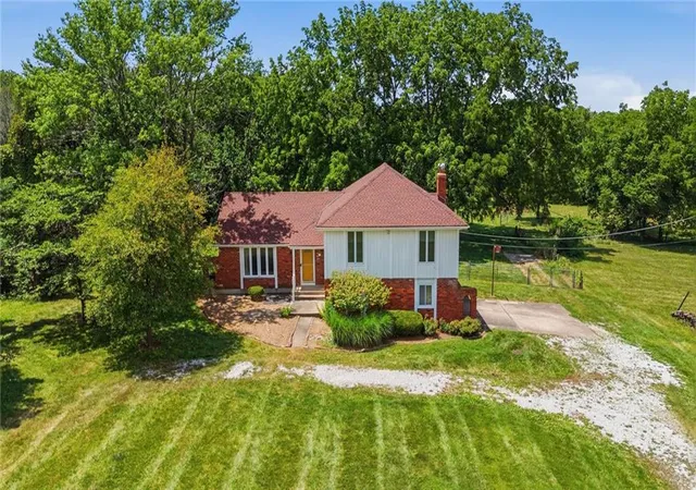 Homes for sale in Belton, MO | 18308 S State Route D Hwy, Belton, MO 64012 | MLS# 2626399