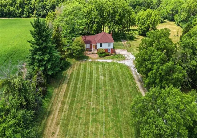 Homes for sale in Belton, MO | 18308 S State Route D Hwy, Belton, MO 64012 | MLS# 2626399