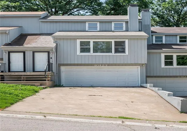 1st image of 10123 Steele Rd, Kansas City, KS 66111 | MLS# 2626405