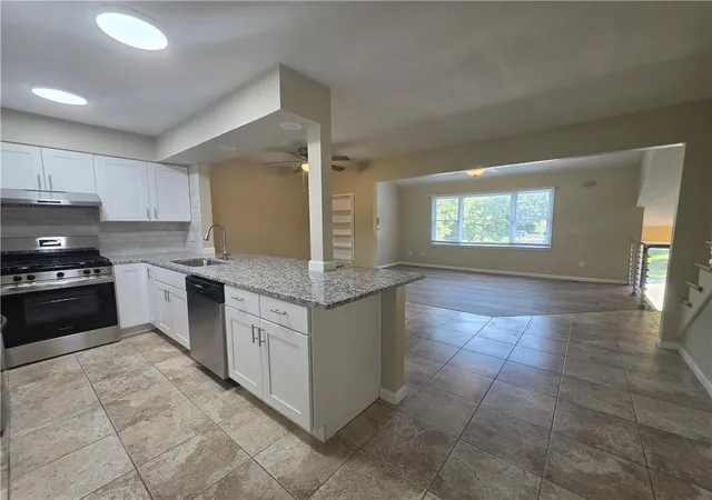 24th image of 10123 Steele Rd, Kansas City, KS 66111 | MLS# 2626405