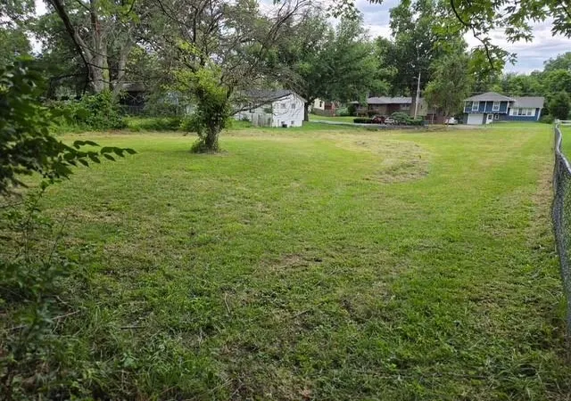 1st image of 16204 E Independence Ave, Independence, MO 64050 | MLS# 2626459