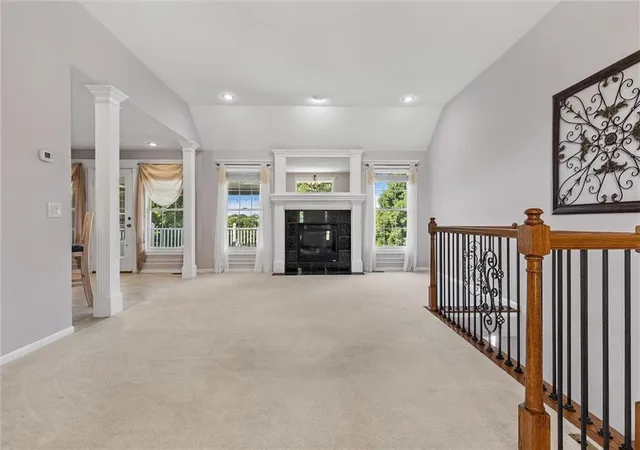 Photo 3 of Single family home for sale at 2113 Bradford Pl, Excelsior Springs, MO 64024 | MLS# 2626462 | Listing updated on 2026-09-07